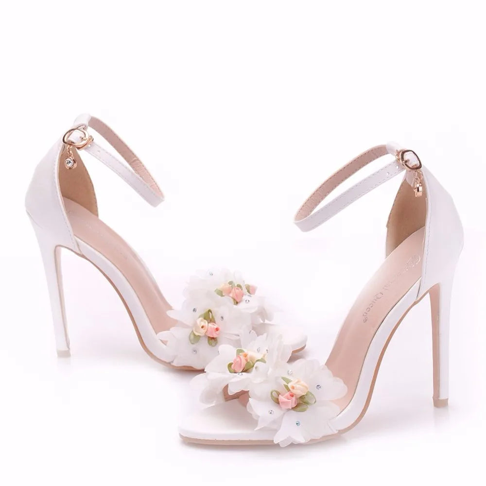 Crystal Queen Sweet White Flower Sexy Dress Wedding Shoes Women Lacing Ankle Strap Peep Toe High Heels Floral Sandals