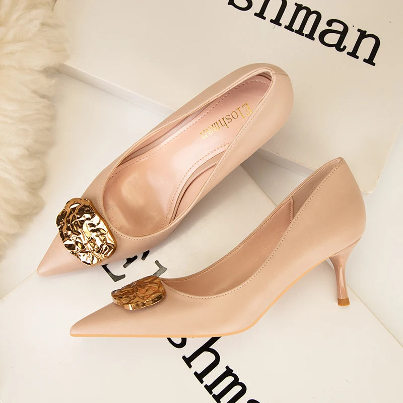 Sexy Metal Decoration Shoes Ladies Fashion Pointed Wedding Shoes Dress High Heels Casual Women's Shoes New Women's Shoes